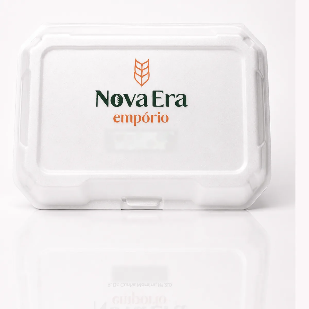 Marmita branca com travas laterais e logotipo impresso